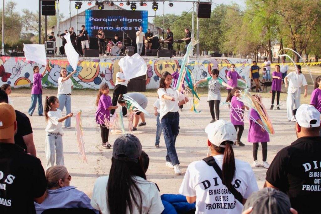 Familias que cambian vidas: El Tour masivo de Evangelismo pasó por Saladillo, San Martín, Naschel y La Toma