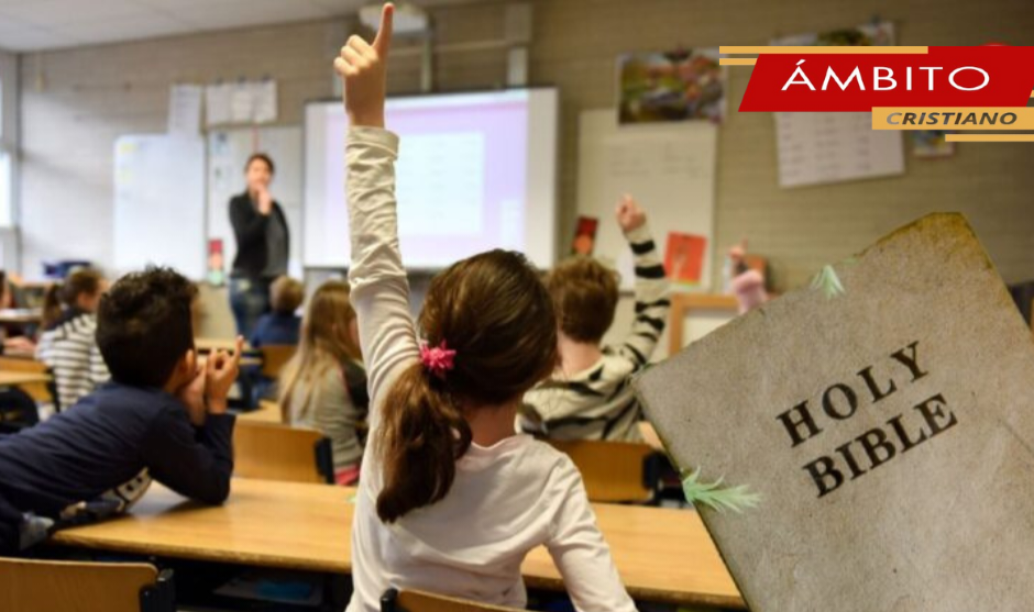 Texas retira la Biblia en distrito escolar por ser considerado un libro con “contenido sexual explícito”