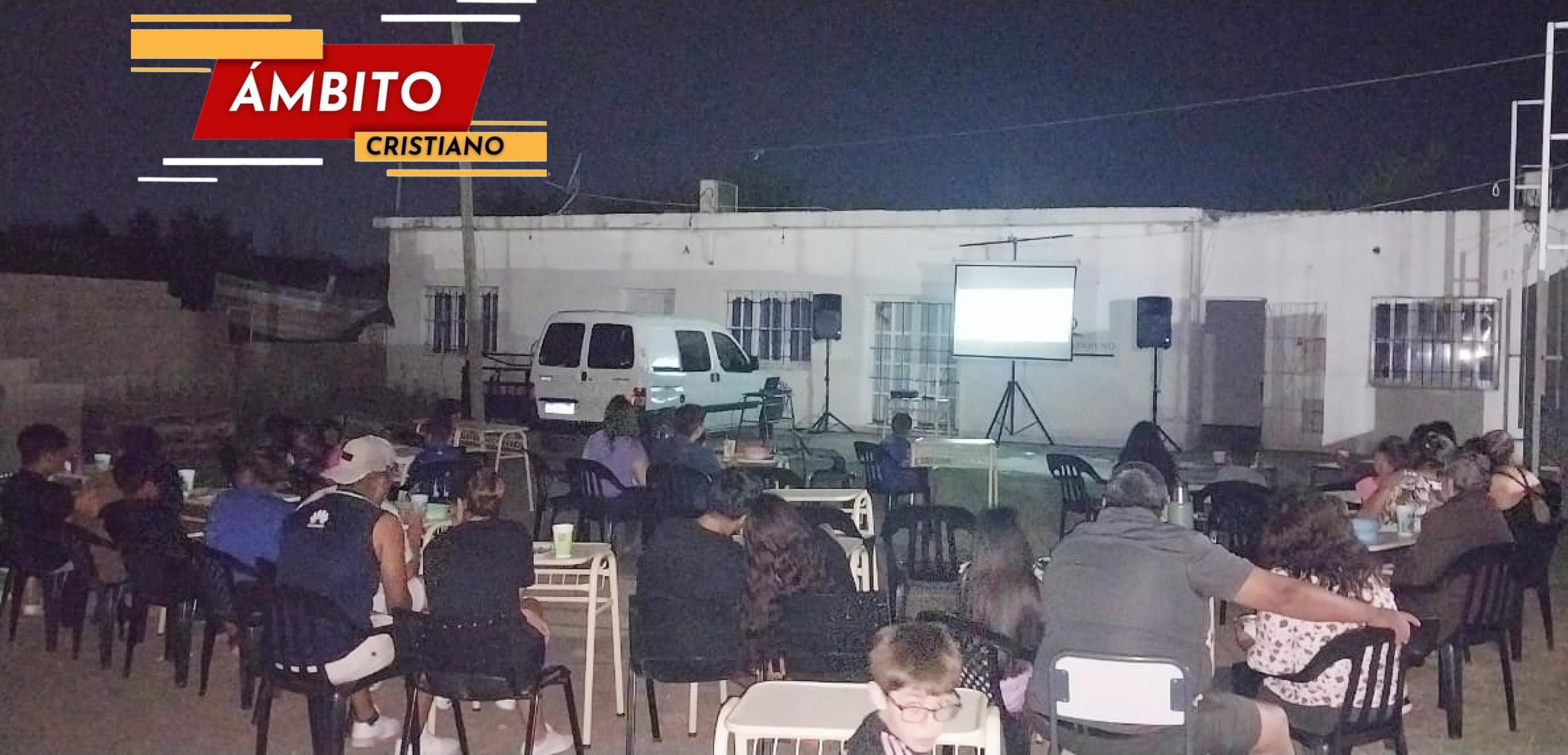 Cine Familiar en la Iglesia Nazareno del Barrio Unión: Un Espacio de Encuentro y Diversión.