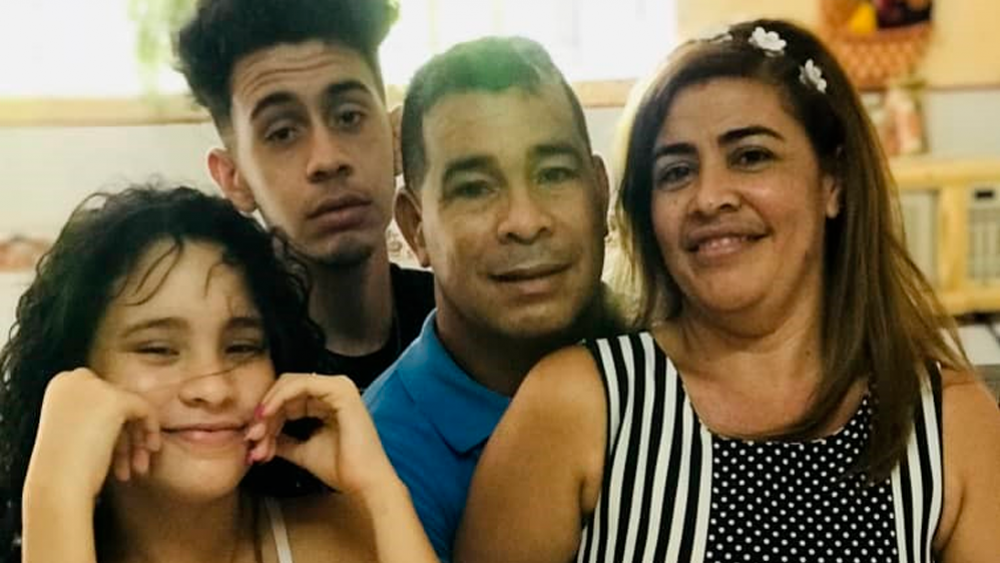 Pastor cubano liberado tras casi cuatro años de prisión