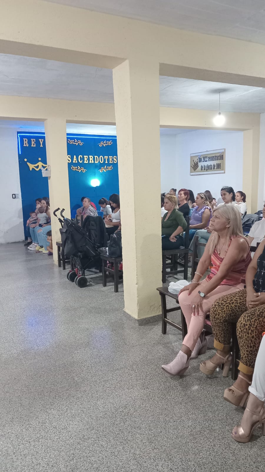 Congreso de Mujeres 'Mujer, Llénate de Valor para tu Familia' en Iglesia Mateo 25:31 de Río Cuarto, Córdoba