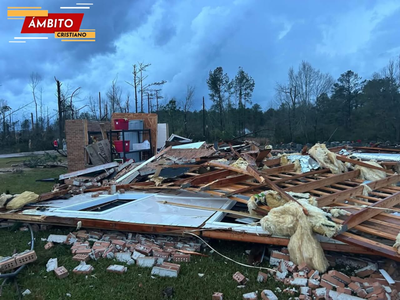 “Dios nos cuidó”, testifica una pareja que sobrevivió a un tornado tras refugiarse en una iglesia