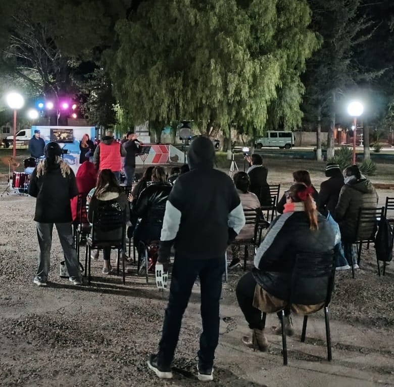 Una Noche de Milagros y Bendiciones en Beazley: La Campaña Evangelística de la Iglesia Sanando Naciones