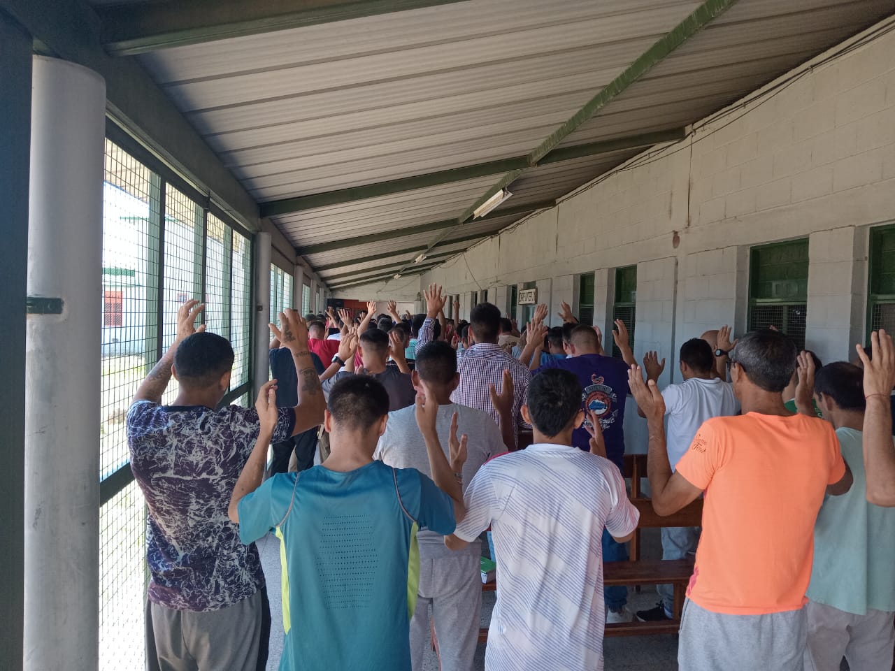 Internos de la Penitenciaría Provincial de San Luis participan en emotiva ceremonia de Santa Cena en conmemoración del sacrificio de Jesucristo